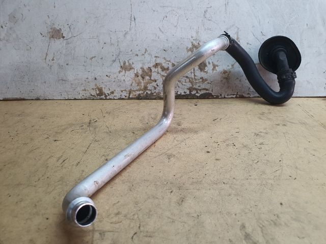 bontott MERCEDES-BENZ C-CLASS Fűtőradiátor Vízcső Felső