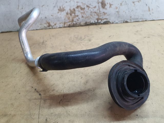 bontott MERCEDES-BENZ C-CLASS Fűtőradiátor Vízcső Felső