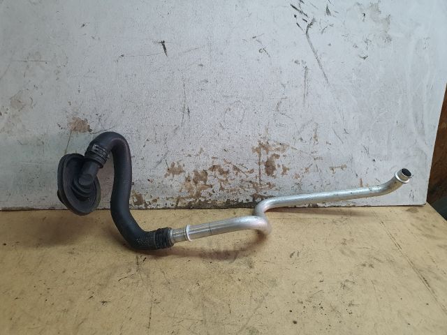 bontott MERCEDES-BENZ C-CLASS Fűtőradiátor Vízcső Felső