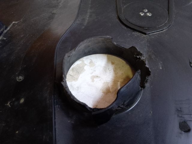 bontott MERCEDES-BENZ C-CLASS Felső Motorburkolat