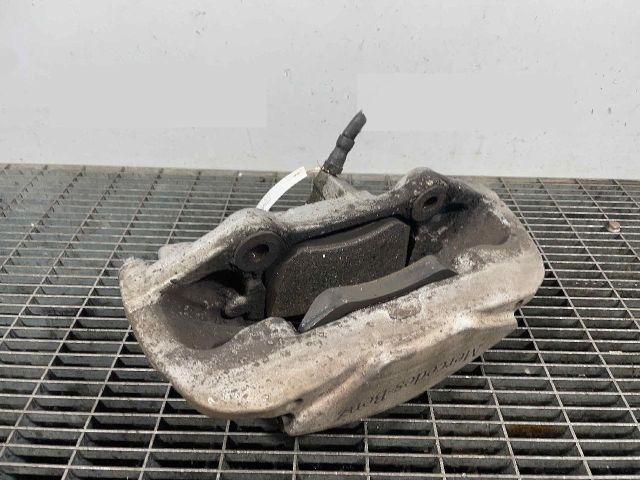 bontott MERCEDES-BENZ C-CLASS Bal első Féknyereg Munkahengerrel