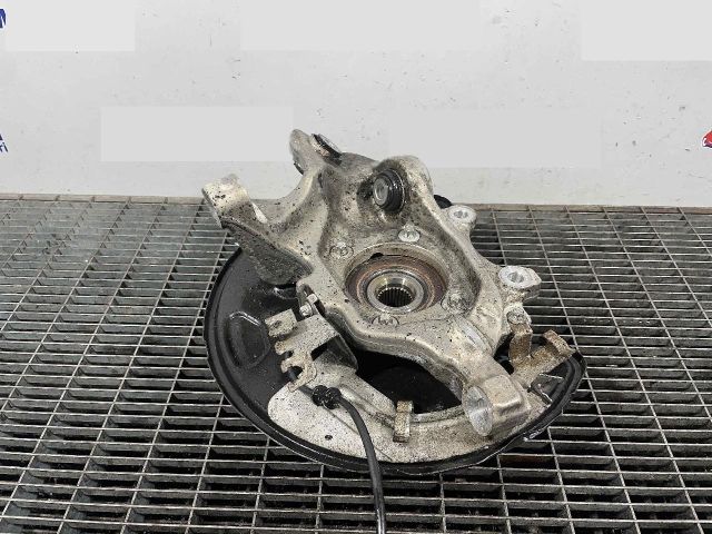 bontott MERCEDES-BENZ C-CLASS Bal hátsó Csonkállvány