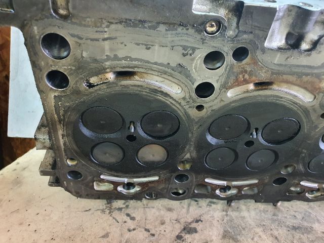 bontott MERCEDES-BENZ C-CLASS Hengerfej