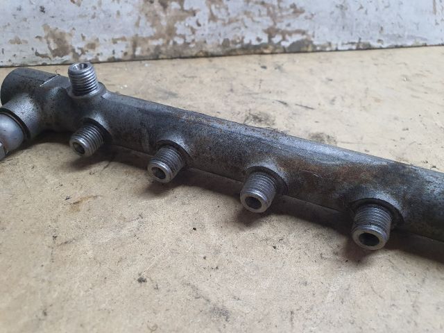 bontott MERCEDES-BENZ C-CLASS Közösnyomócső