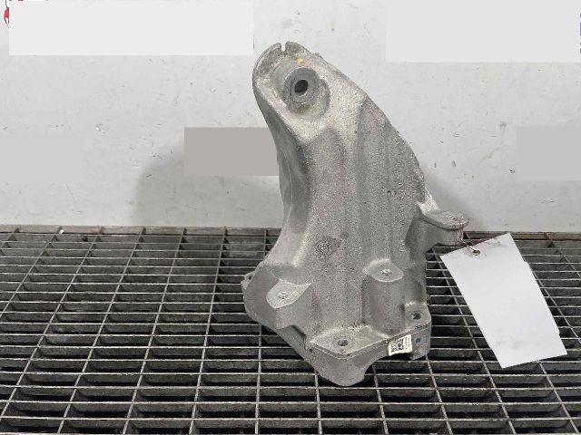 bontott MERCEDES-BENZ C-CLASS Motor Tartó Bak Bal