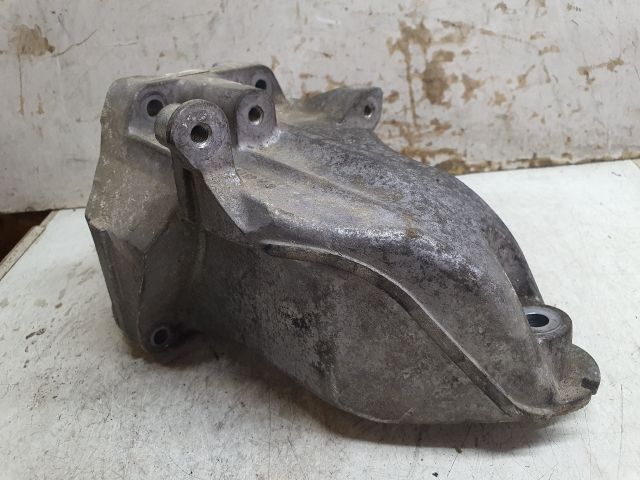 bontott MERCEDES-BENZ C-CLASS Motor Tartó Bak Bal