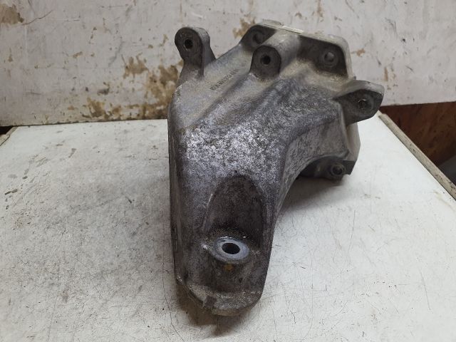 bontott MERCEDES-BENZ C-CLASS Motor Tartó Bak Bal