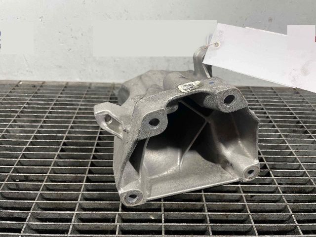 bontott MERCEDES-BENZ C-CLASS Motor Tartó Bak Bal