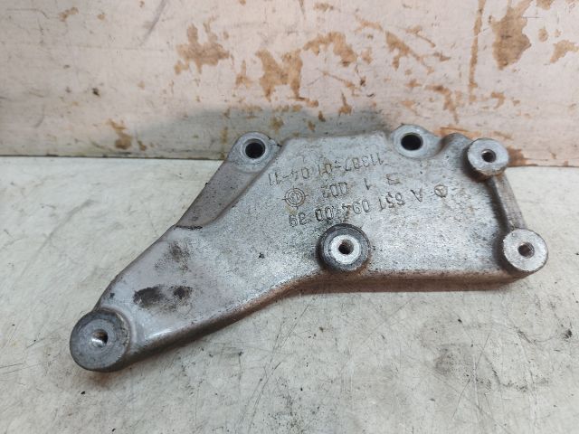 bontott MERCEDES-BENZ C-CLASS Motor Tartó Bak (Fém)