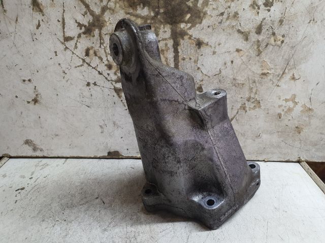 bontott MERCEDES-BENZ C-CLASS Motor Tartó Bak Jobb