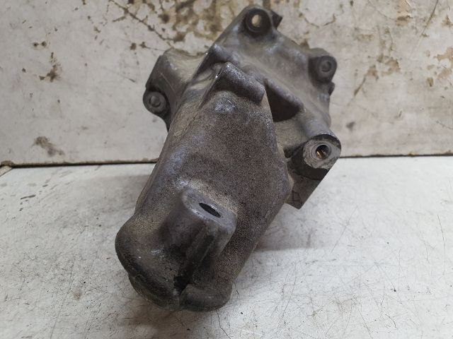 bontott MERCEDES-BENZ C-CLASS Motor Tartó Bak Jobb