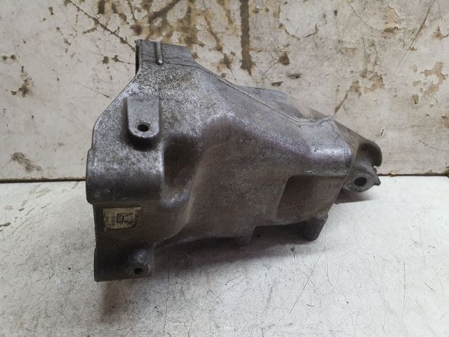 bontott MERCEDES-BENZ C-CLASS Motor Tartó Bak Jobb