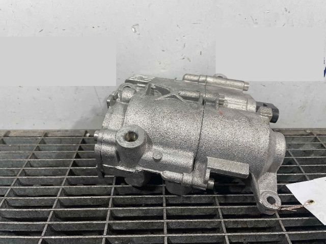 bontott MERCEDES-BENZ C-CLASS Olajszivattyú