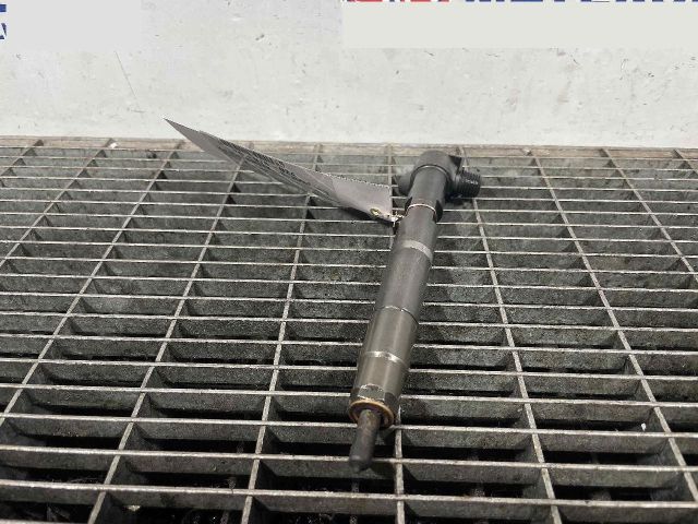 bontott MERCEDES-BENZ C-CLASS Porlasztó (1 db)