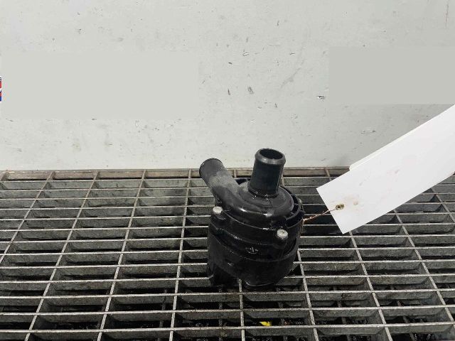 bontott MERCEDES-BENZ C-CLASS Vízpumpa