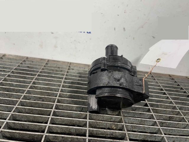 bontott MERCEDES-BENZ C-CLASS Vízpumpa