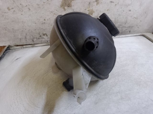 bontott MERCEDES-BENZ C-CLASS Kiegyenlítő Tartály