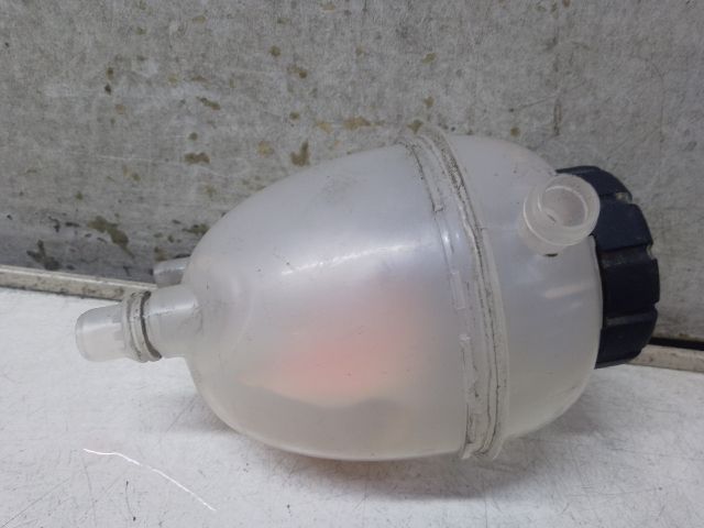 bontott MERCEDES-BENZ C-CLASS Kiegyenlítő Tartály