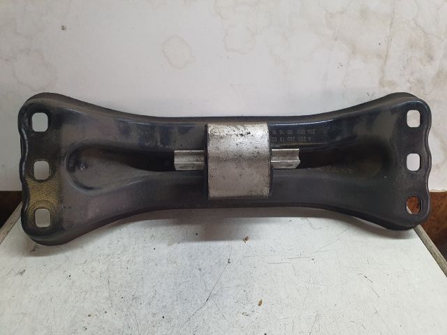 bontott MERCEDES-BENZ C-CLASS Motor Tartó Bak (Fém)