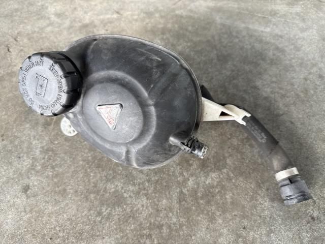 bontott MERCEDES-BENZ C-CLASS Kiegyenlítő Tartály