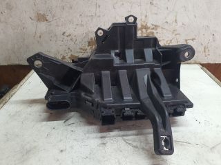 bontott MERCEDES-BENZ C-CLASS Biztosítéktábla Motortér