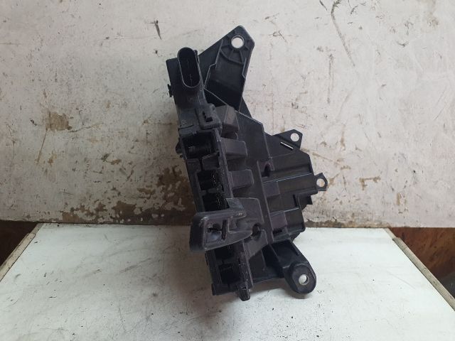 bontott MERCEDES-BENZ C-CLASS Biztosítéktábla Motortér