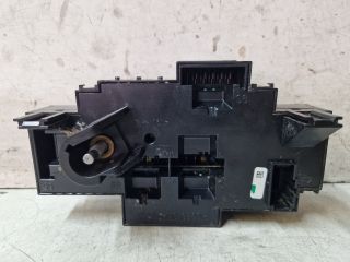 bontott MERCEDES-BENZ C-CLASS Biztosítéktábla Motortér