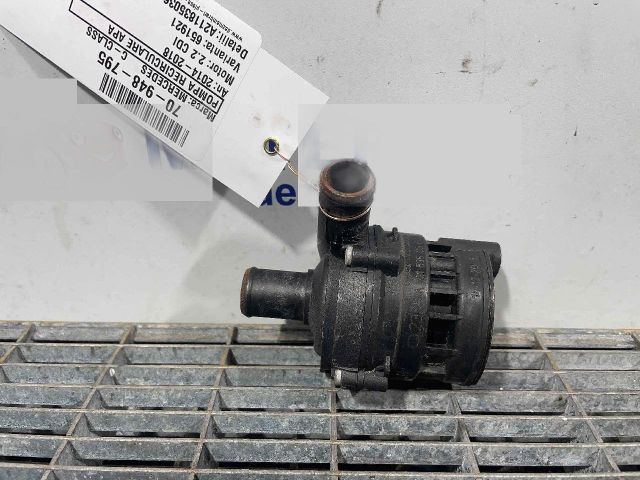 bontott MERCEDES-BENZ C-CLASS Vízpumpa