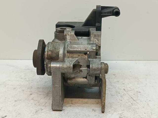 bontott MERCEDES-BENZ C-CLASS Kormányszervó Motor (Hidraulikus)