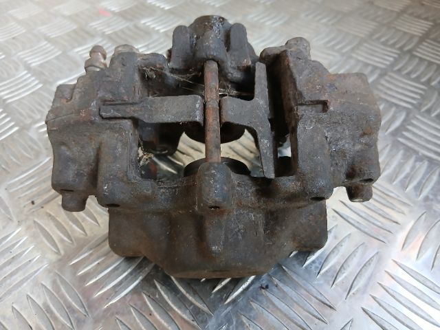 bontott MERCEDES-BENZ C-CLASS Bal hátsó Féknyereg Munkahengerrel