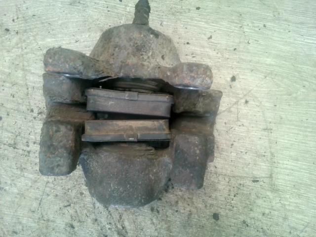 bontott MERCEDES-BENZ C-CLASS Bal hátsó Féknyereg Munkahengerrel