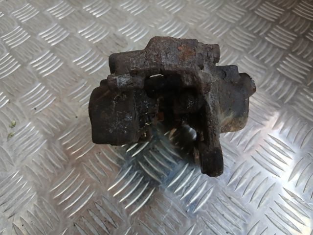 bontott MERCEDES-BENZ C-CLASS Bal hátsó Féknyereg Munkahengerrel