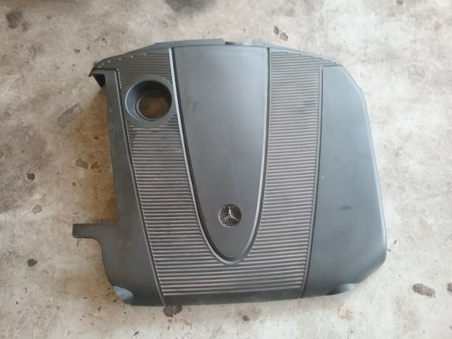 bontott MERCEDES-BENZ C-CLASS Felső Motorburkolat