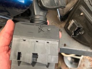 bontott MERCEDES-BENZ C-CLASS Gyújtáskapcsoló Házzal