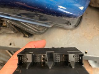 bontott MERCEDES-BENZ C-CLASS Gyújtáskapcsoló Házzal