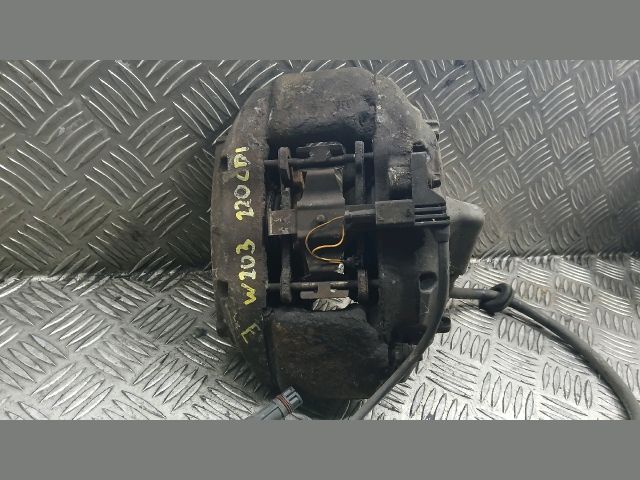 bontott MERCEDES-BENZ C-CLASS Jobb első Féknyereg Munkahengerrel