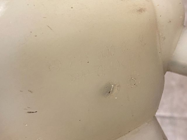 bontott MERCEDES-BENZ C-CLASS Kiegyenlítő Tartály