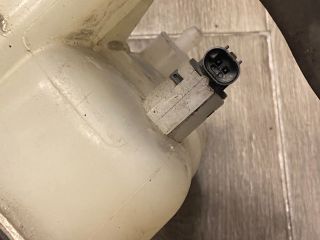 bontott MERCEDES-BENZ C-CLASS Kiegyenlítő Tartály