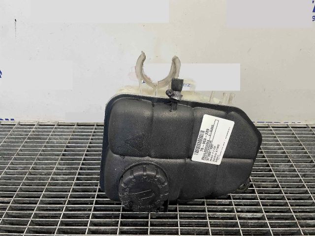 bontott MERCEDES-BENZ C-CLASS Kiegyenlítő Tartály