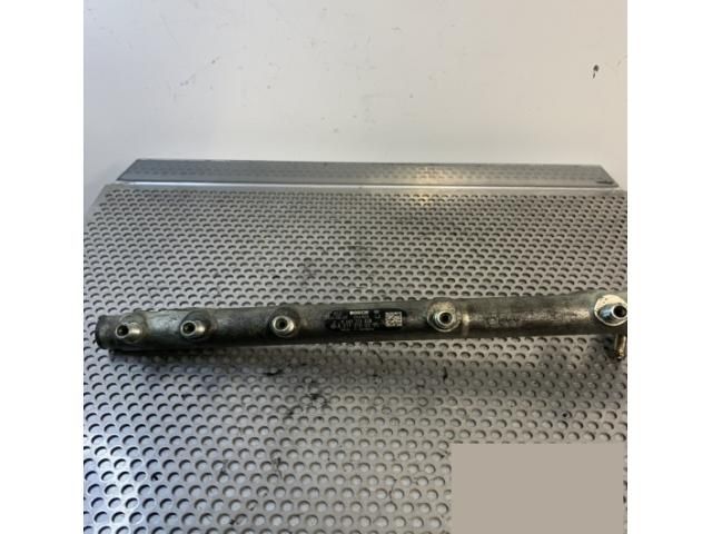 bontott MERCEDES-BENZ C-CLASS Közösnyomócső