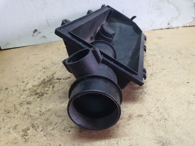 bontott MERCEDES-BENZ C-CLASS Légszűrő Ház Fedél