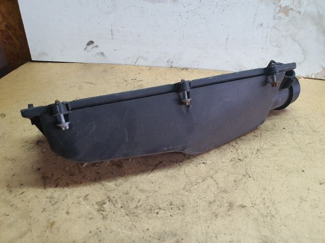 bontott MERCEDES-BENZ C-CLASS Légszűrő Ház Fedél