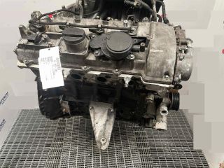 bontott MERCEDES-BENZ C-CLASS Motor (Fűzött blokk hengerfejjel)
