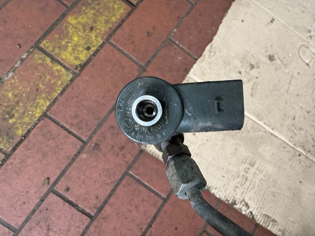 bontott MERCEDES-BENZ C-CLASS Porlasztó (1 db)