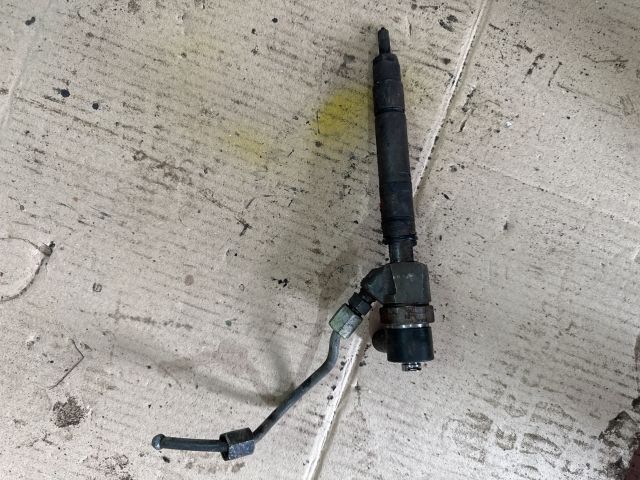 bontott MERCEDES-BENZ C-CLASS Porlasztó (1 db)