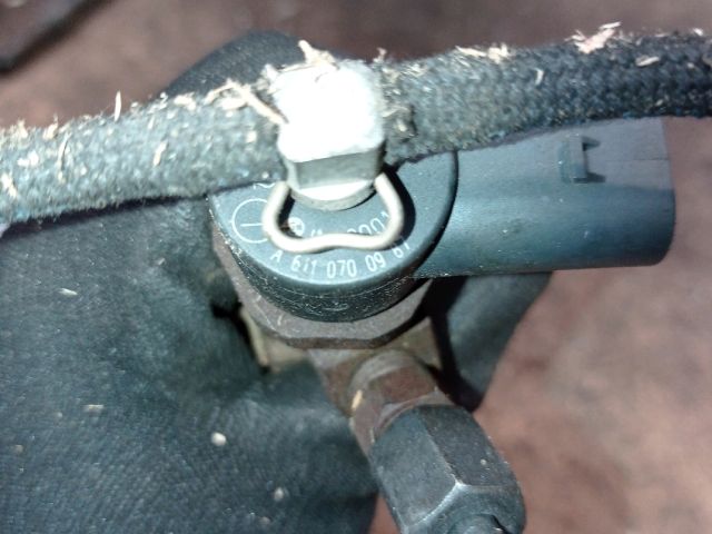 bontott MERCEDES-BENZ C-CLASS Porlasztó (1 db)