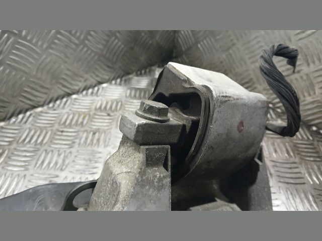 bontott MERCEDES-BENZ C-CLASS Váltó Tartó Bak (Pozíciófüggetlen)