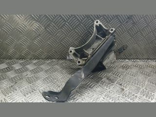 bontott MERCEDES-BENZ C-CLASS Váltó Tartó Bak (Pozíciófüggetlen)