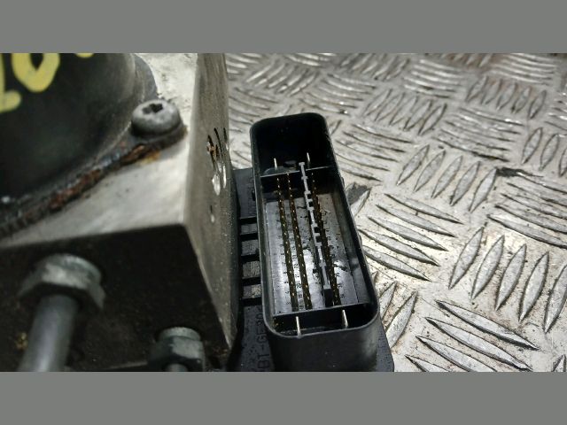 bontott MERCEDES-BENZ C-CLASS ABS Kocka