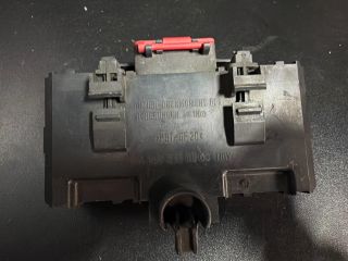 bontott MERCEDES-BENZ C-CLASS Biztosítéktábla Motortér